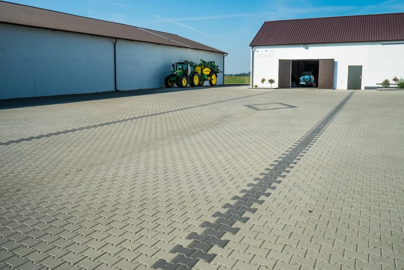 Udojnia- budowa budynków rolniczych i gospodarczych w okolicy Bydgoszczy i Nakła